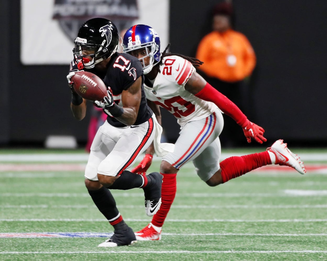 Photos: Falcons down Giants on Monday Night Football