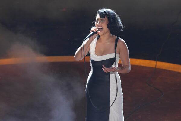 Raye performs "Skyfall" during the Oscars on Sunday, March 2, 2025, at the Dolby Theatre in Los Angeles. (AP Photo/Chris Pizzello)