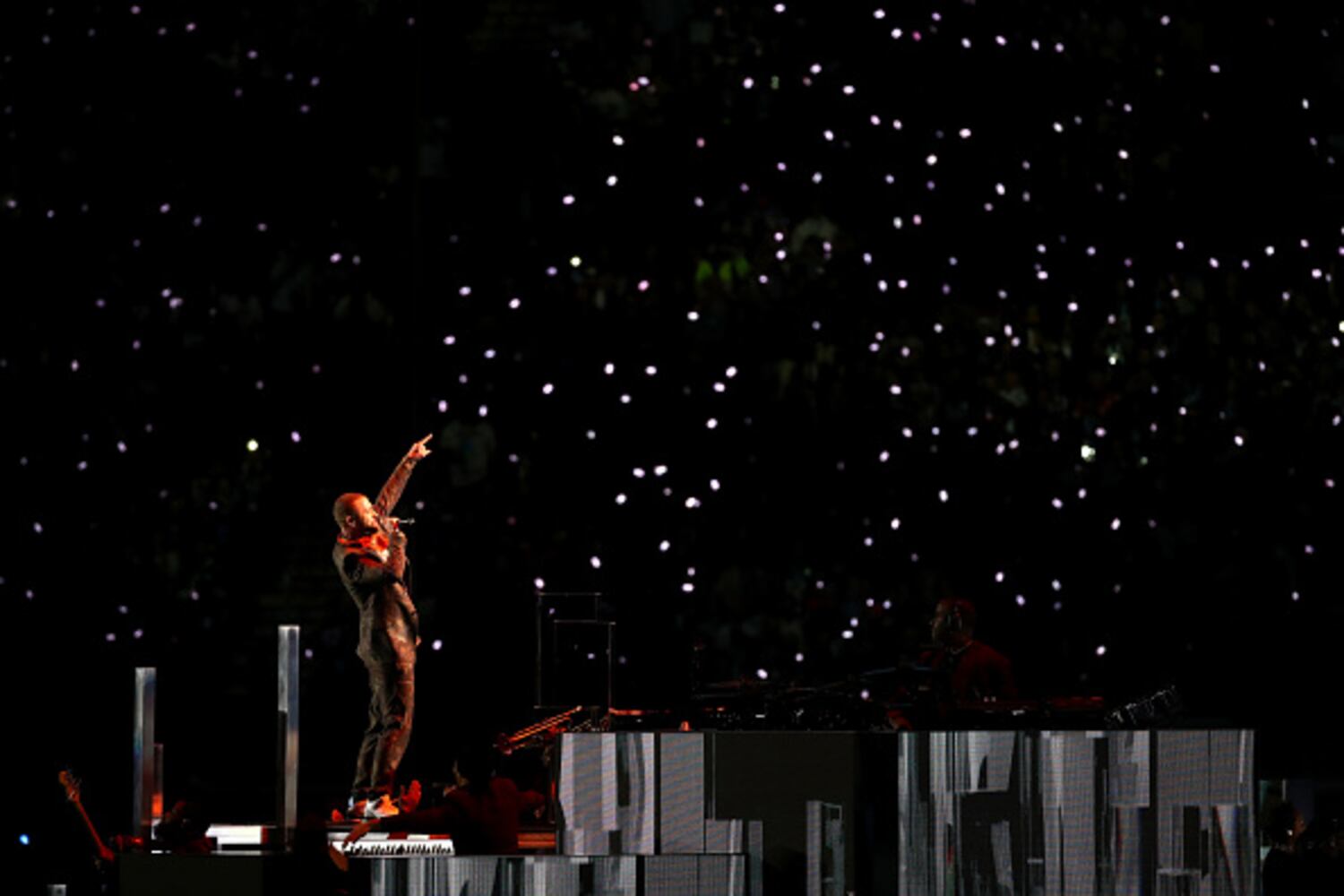 Photos: Justin Timberlake performs at Super Bowl 2018 Halftime