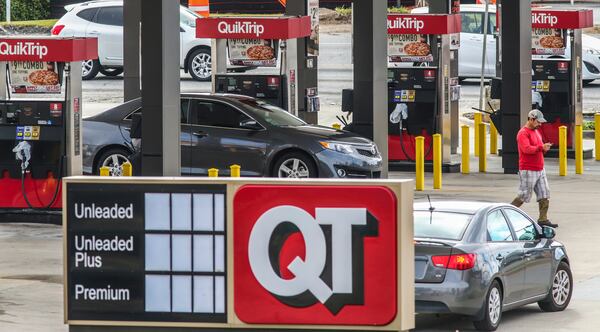 File photo of QuikTrip at Cumberland Blvd. and Spring Road in Smyrna. QuikTrip is hiring.
 JOHN SPINK /JSPINK@AJC.COM