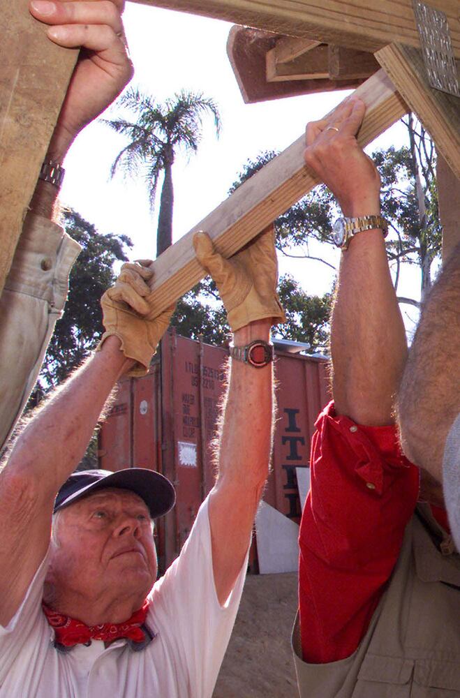 Jimmy and Rosalynn Carter's work with Habitat for Humanity