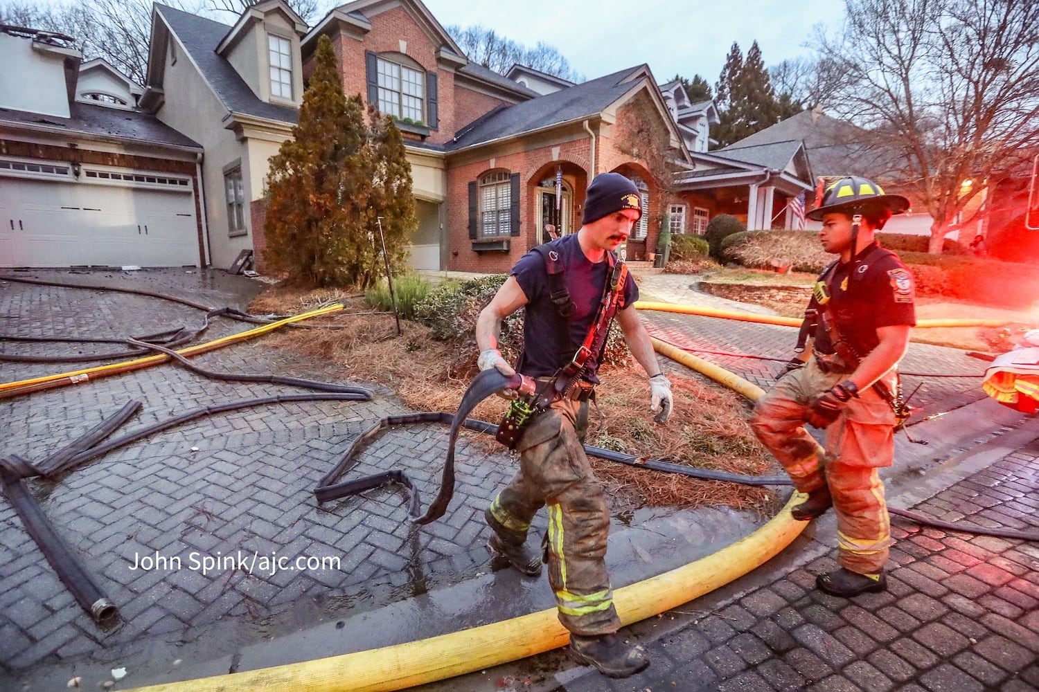 Crews extinguish massive fire that engulfed 3 Brookhaven homes