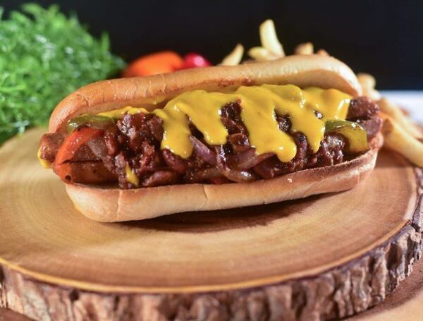 Vegan dog with chili.