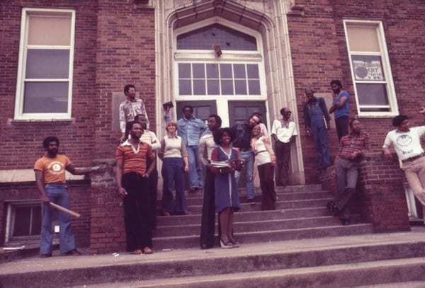 Artists-in-residence pose outside of the Neighborhood Arts Center, a multidisciplinary community arts facility in Atlanta's Summerhill neighborhood, in 1977. (Courtesy of Jim Alexander)