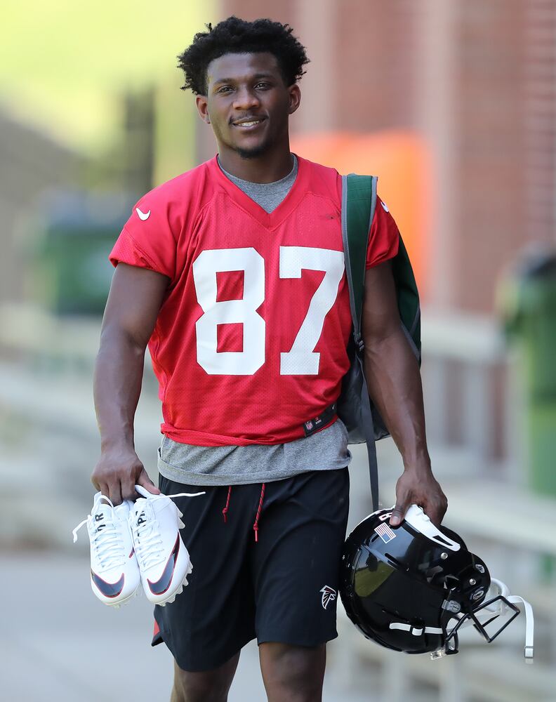 Photos: Falcons rookies hit the field at mini-camp