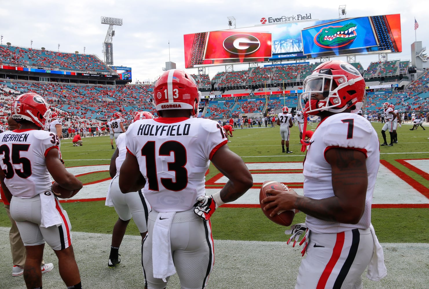 Photos: The scene at the Georgia-Florida game