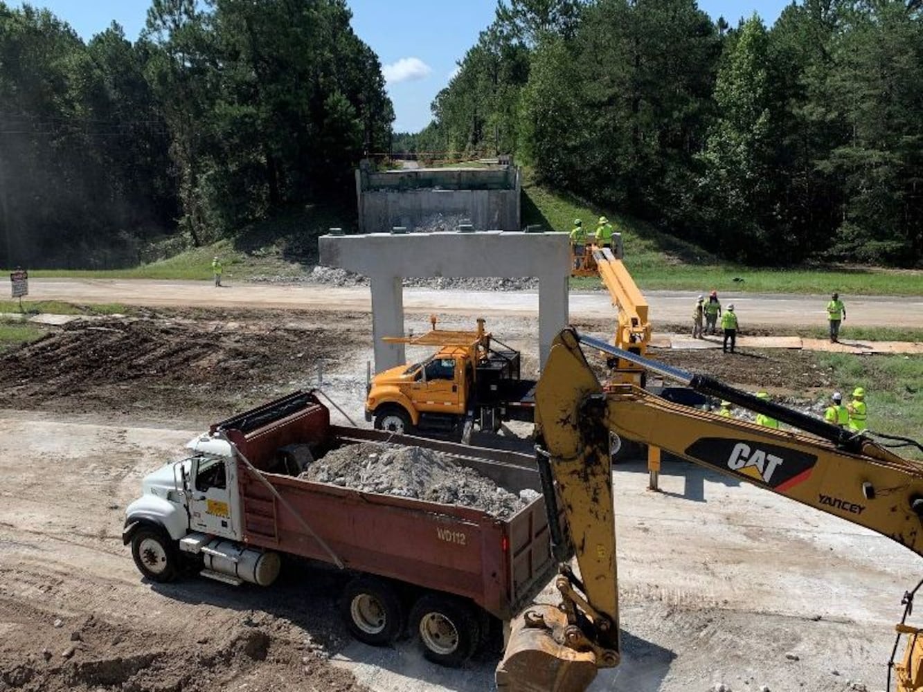 I-16 crash cleanup