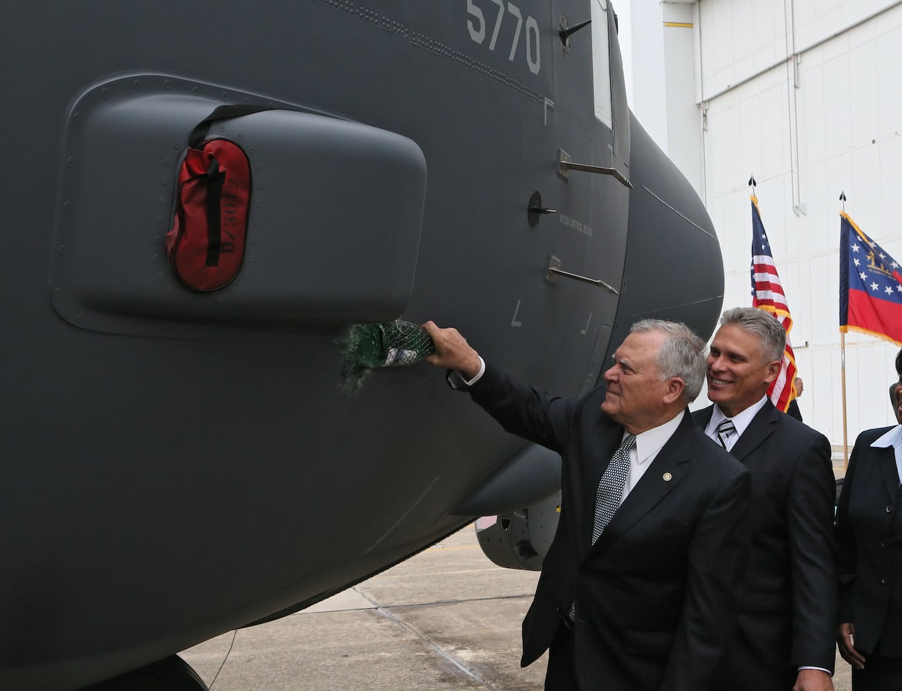 Photos: 60th anniversary of first C-130 Hercules flight