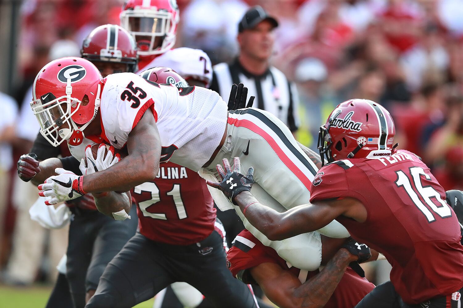 Photos: Bulldogs pull away from South Carolina