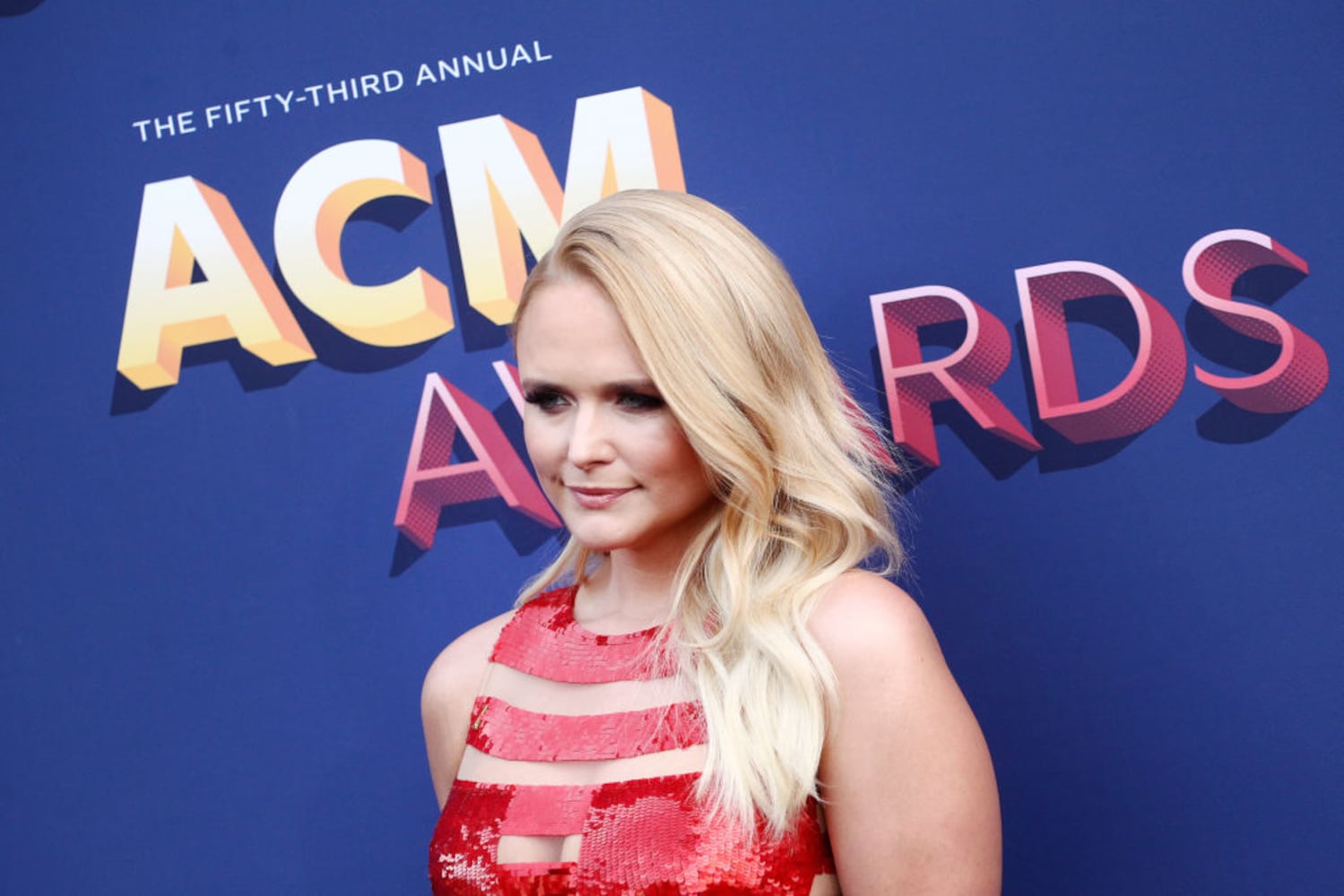 2018 acm awards red carpet