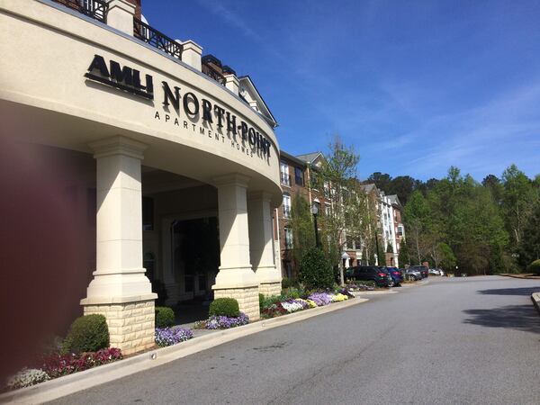 AMLI at North Point. A 366-unit apartment complex. (AJC photo by Michael E. Kanell)