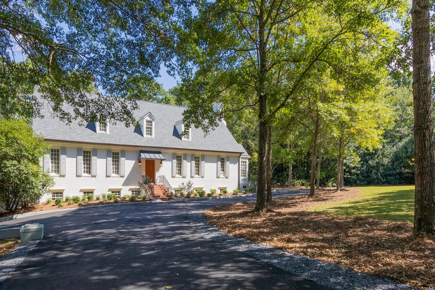 $1.9M Colonial Williamsburg-style home has character and modern appeal