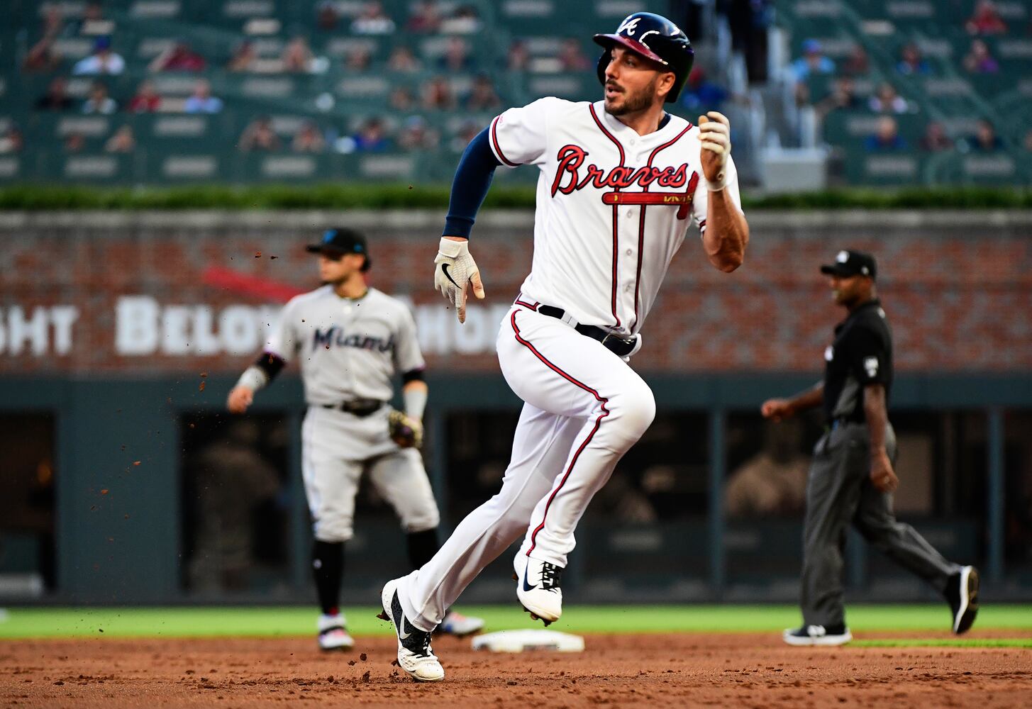 Photos: Acuna, Braves celebrate a walkoff win over the Marlins