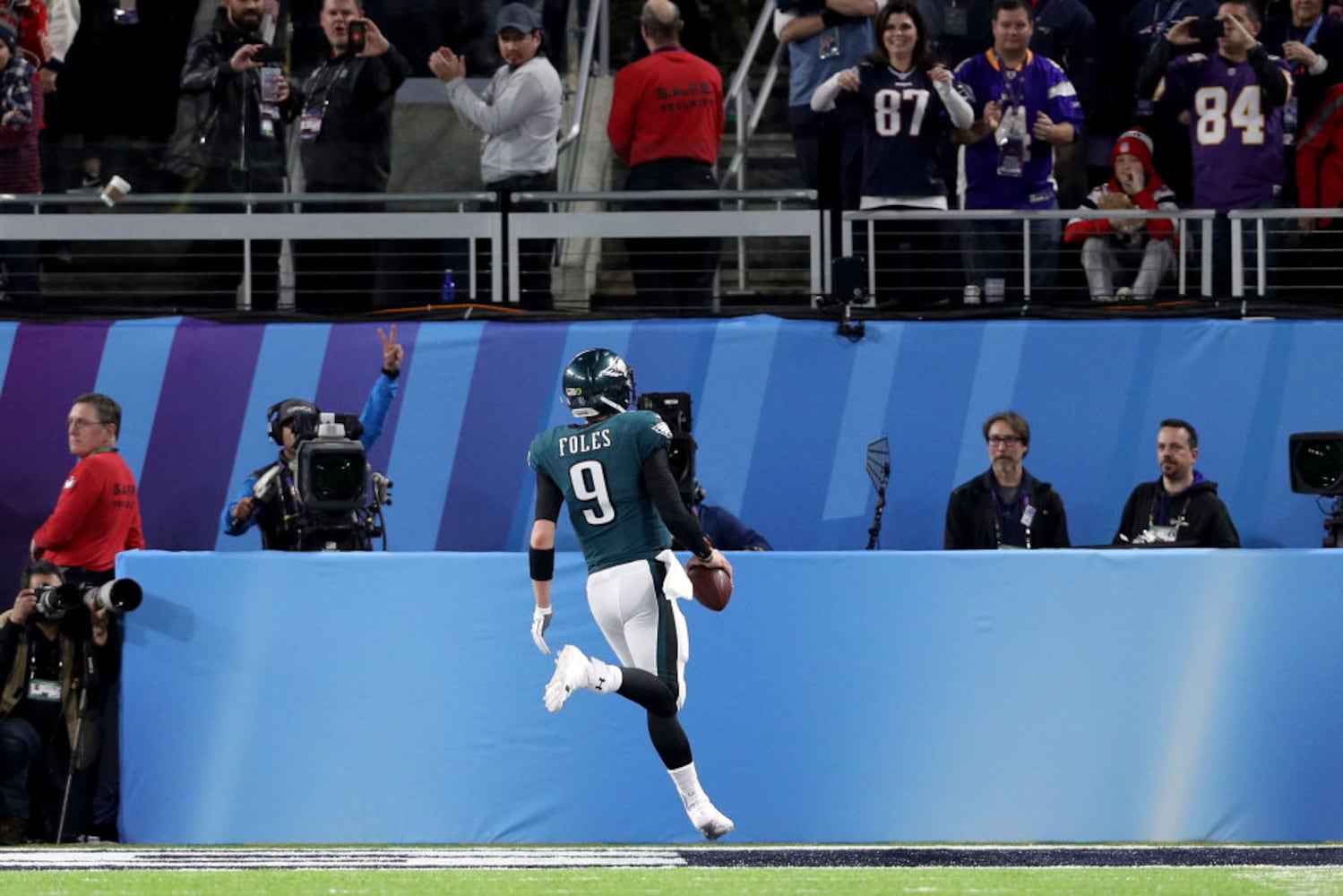 Eagles beat Patriots to win Super Bowl 52