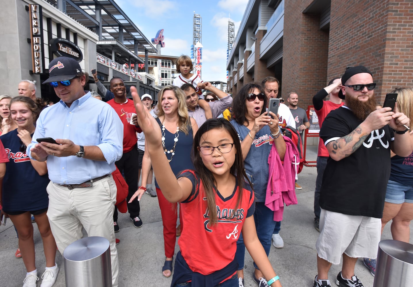 Photos: The scene at the Braves-Cardinals game