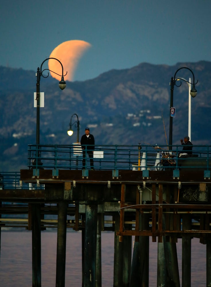 Photos: Super blue blood moon eclipse 2018