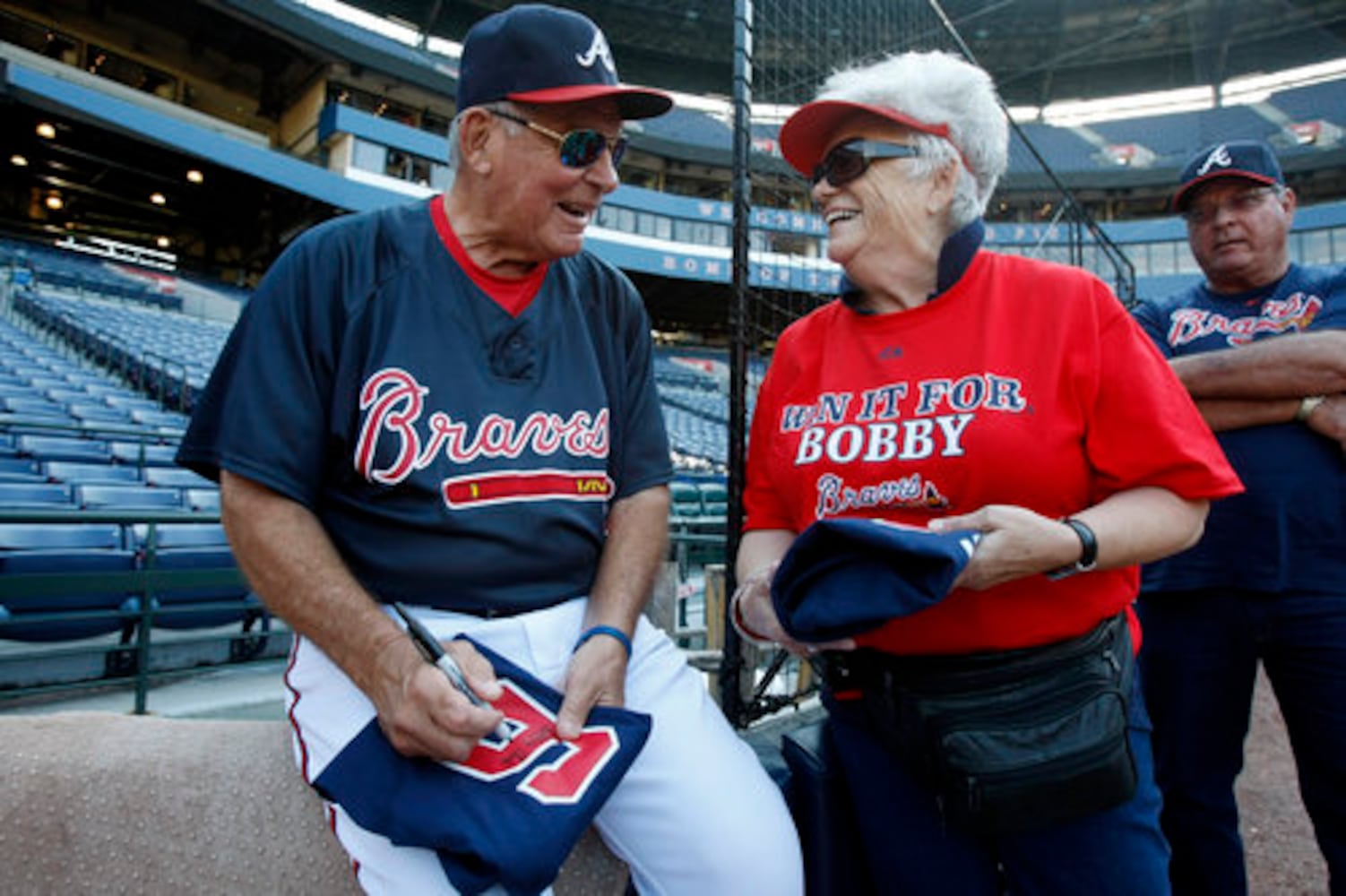 Braves pay tribute to Bobby Cox