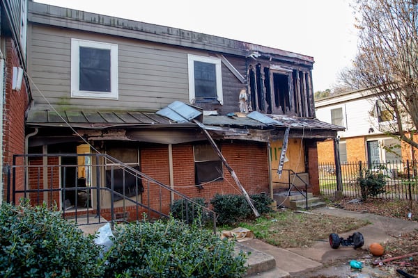 Fire-damaged units stand empty at the Forest Cove apartments on Nov. 11, 2020.  STEVE SCHAEFER FOR THE ATLANTA JOURNAL-CONSTITUTION