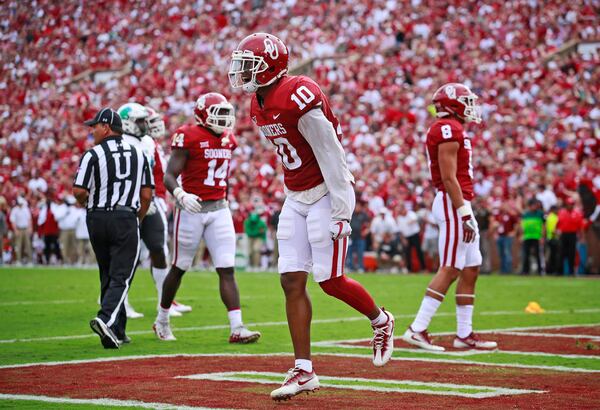 NORMAN, OK - SEPTEMBER 16: Defensive back Steven Parker #10 of the Oklahoma Sooners celebrates a defensive play in the end zone against the Tulane Green Wave at Gaylord Family Oklahoma Memorial Stadium on September 16, 2017 in Norman, Oklahoma. Oklahoma defeated Tulane 56-14. (Photo by Brett Deering/Getty Images)