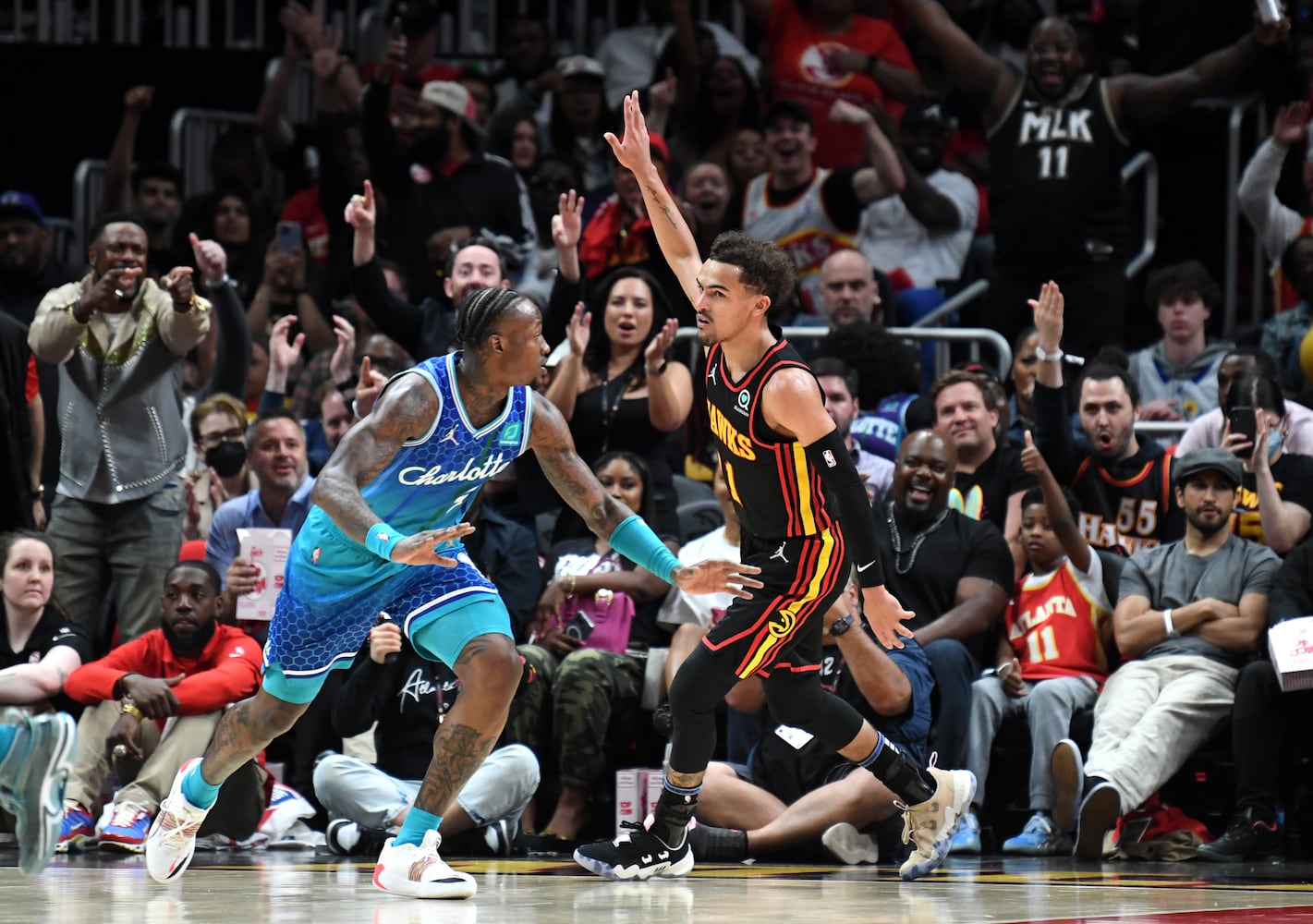 Hawks-Hornets playoff photo