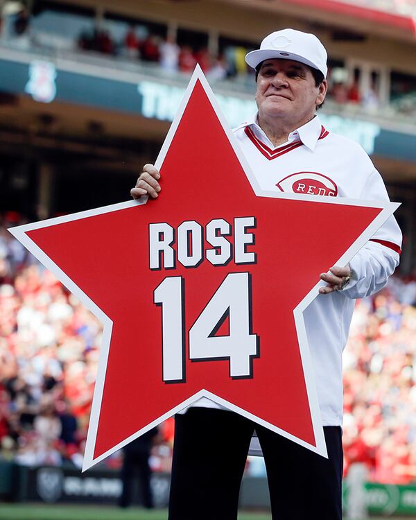 Former Reds player and manager Pete Rose wants to be reinstated.