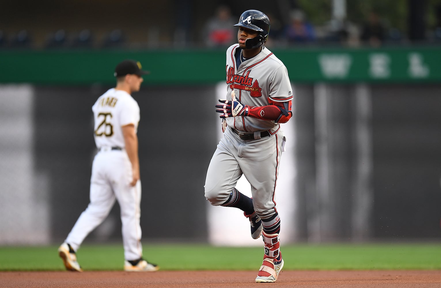 Photos: Braves seek sweep of Pirates