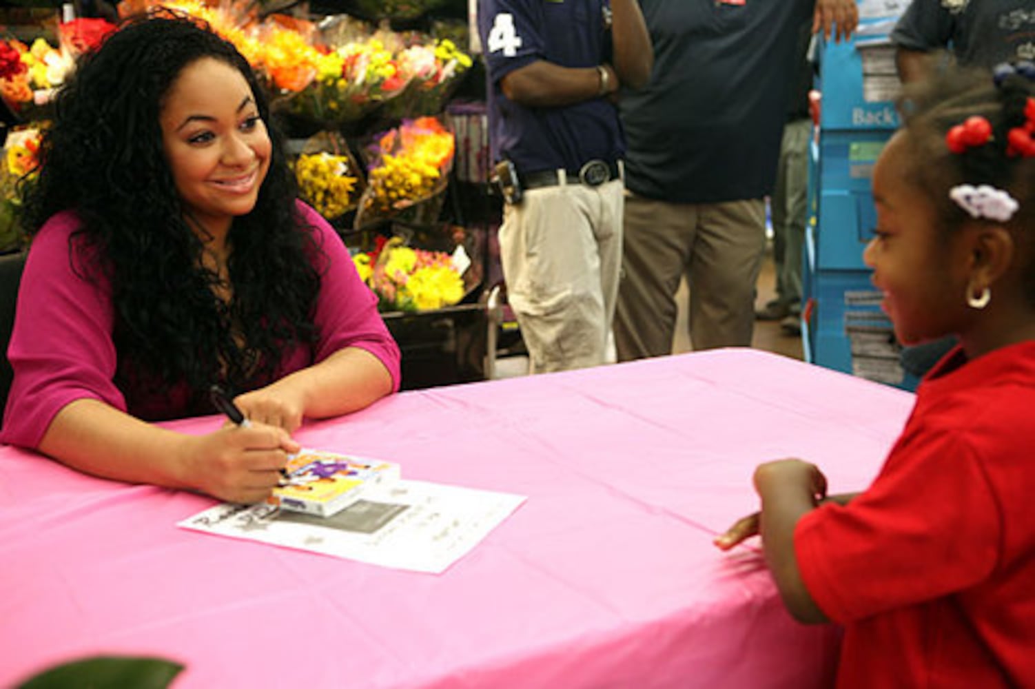 Raven-Symone meets her fans