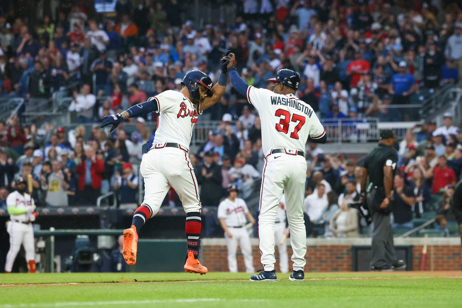 052323 BRAVES PHOTO