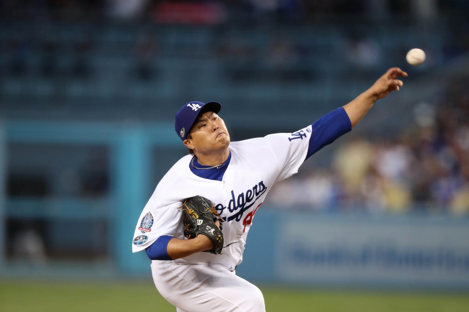 Photos: Braves fall behind Dodgers in playoffs opener