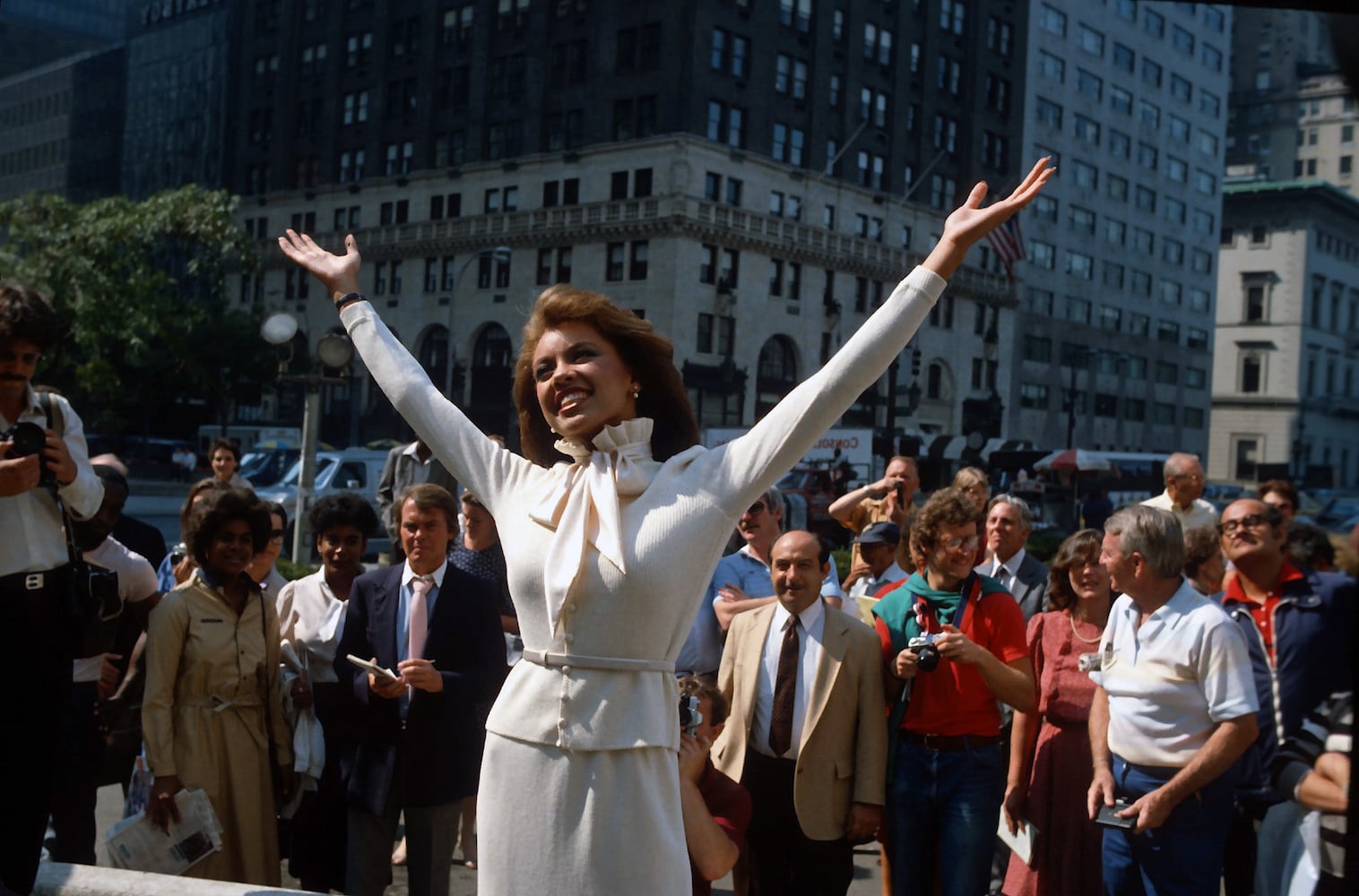 Vanessa Williams celebrates being crowned Miss America