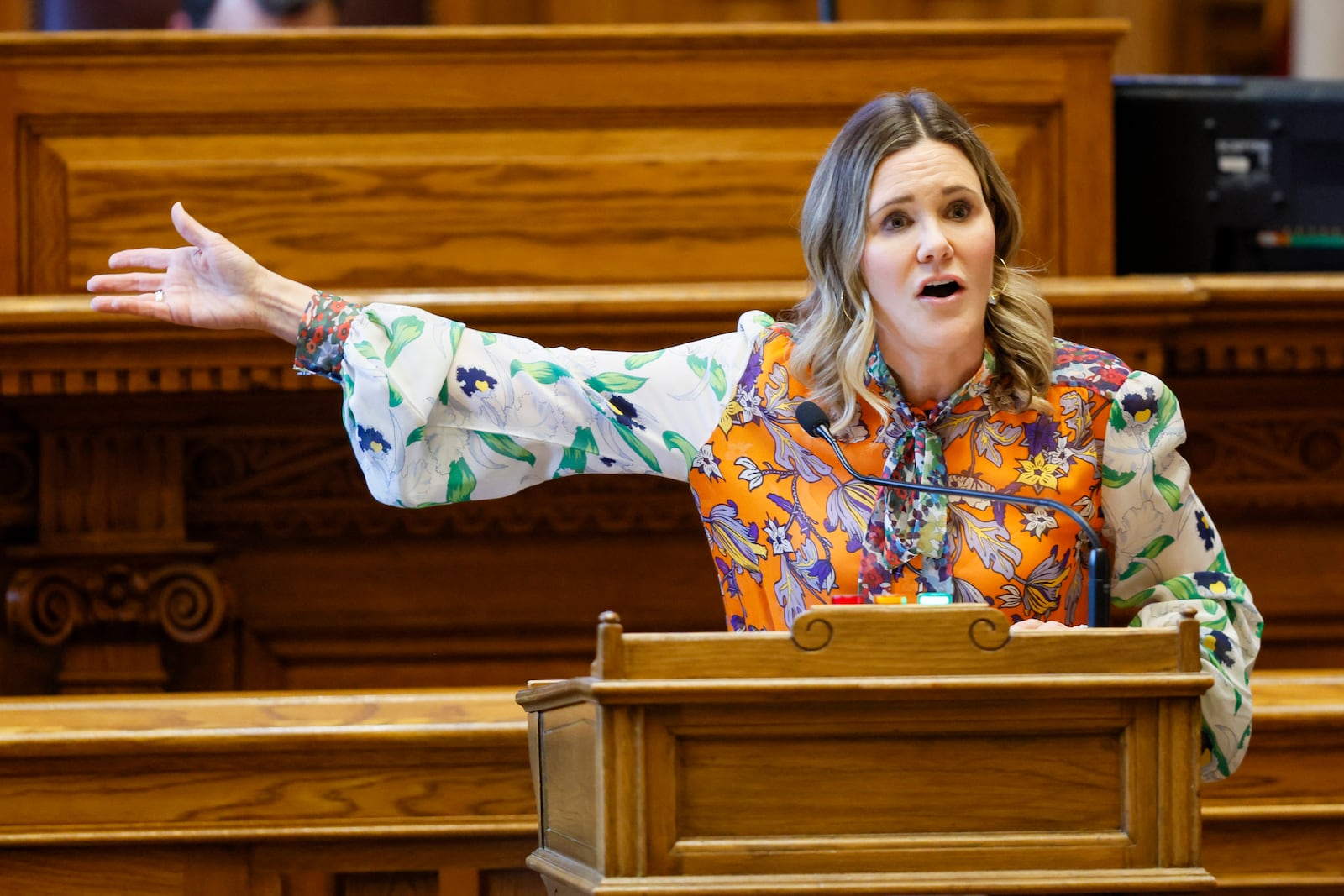 State Sen. Elena Parent, D-Atlanta, made a statement in support of Fulton District Attorney Fani Willis after Thursday's court hearing. (Jason Getz / Jason.Getz@ajc.com)
