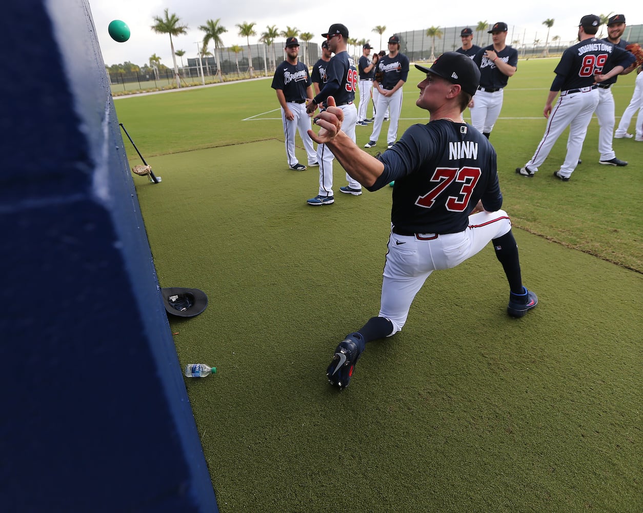 Photos: Braves loosening up at spring training