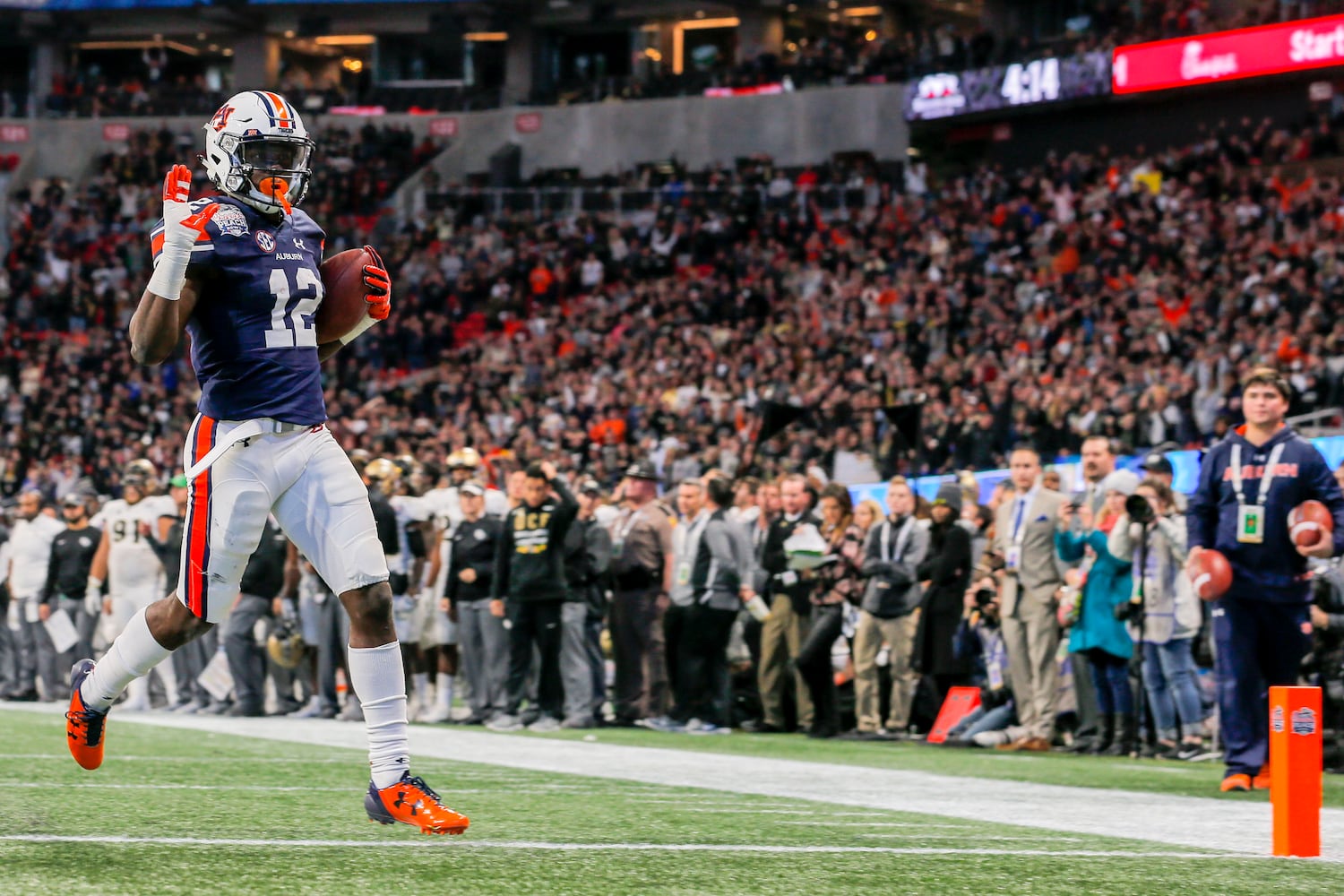 Photos: Auburn and UCF square off in Chick-fil-A Peach Bowl