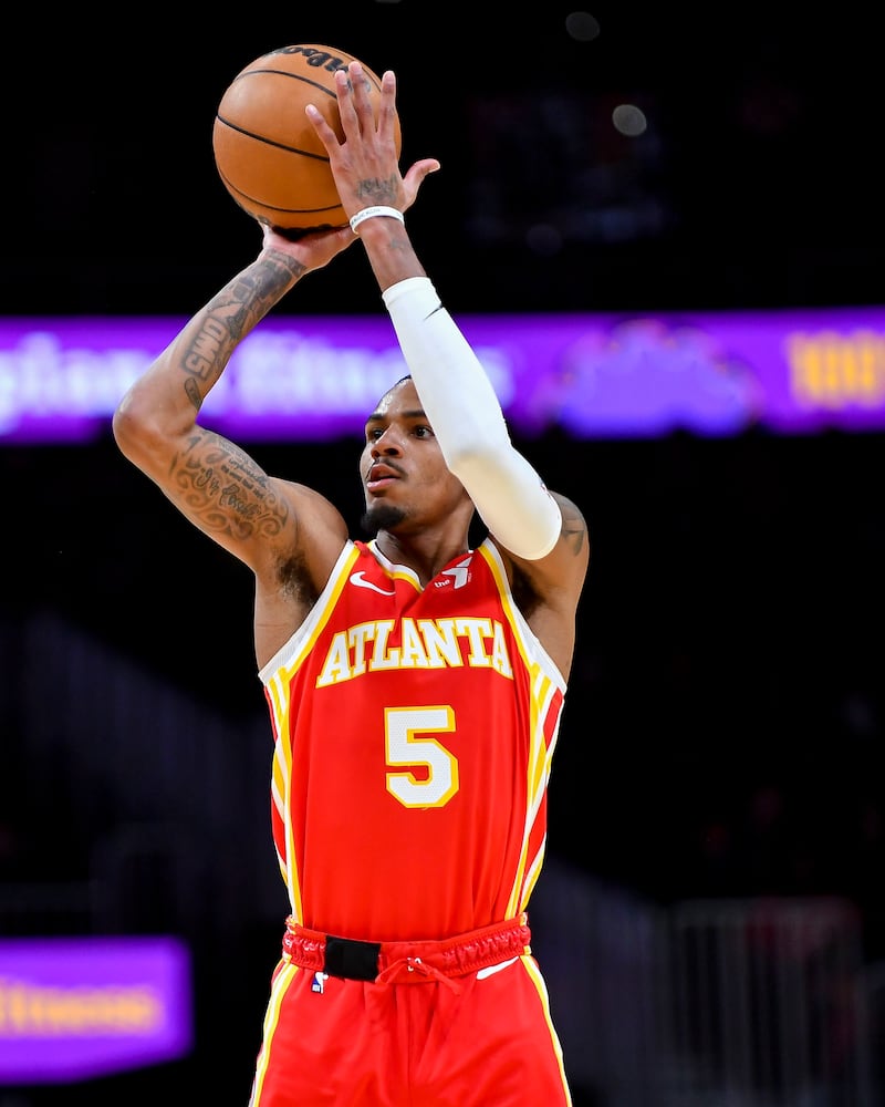 Hawks-Nets photo