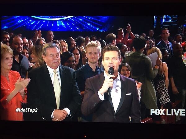 Ryan Seacrest tonight with his parents Gary and Connie!