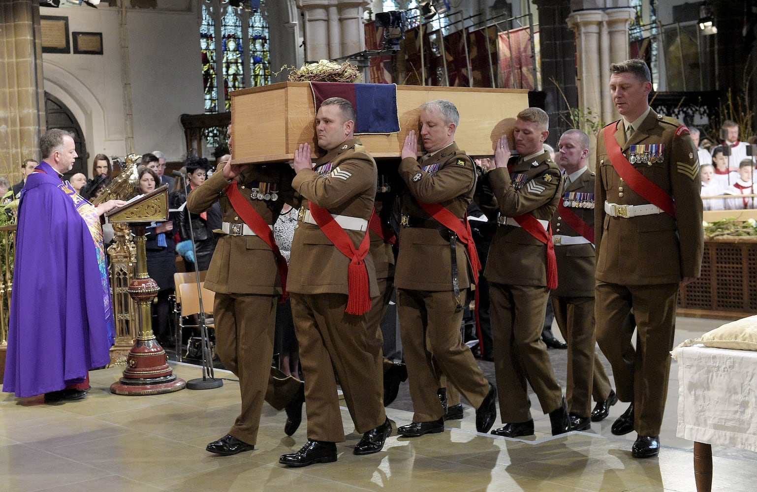 Richard III's belated burial