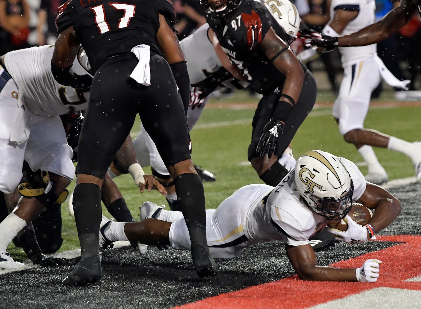 Photos: Georgia Tech crushes ACC foe Louisville