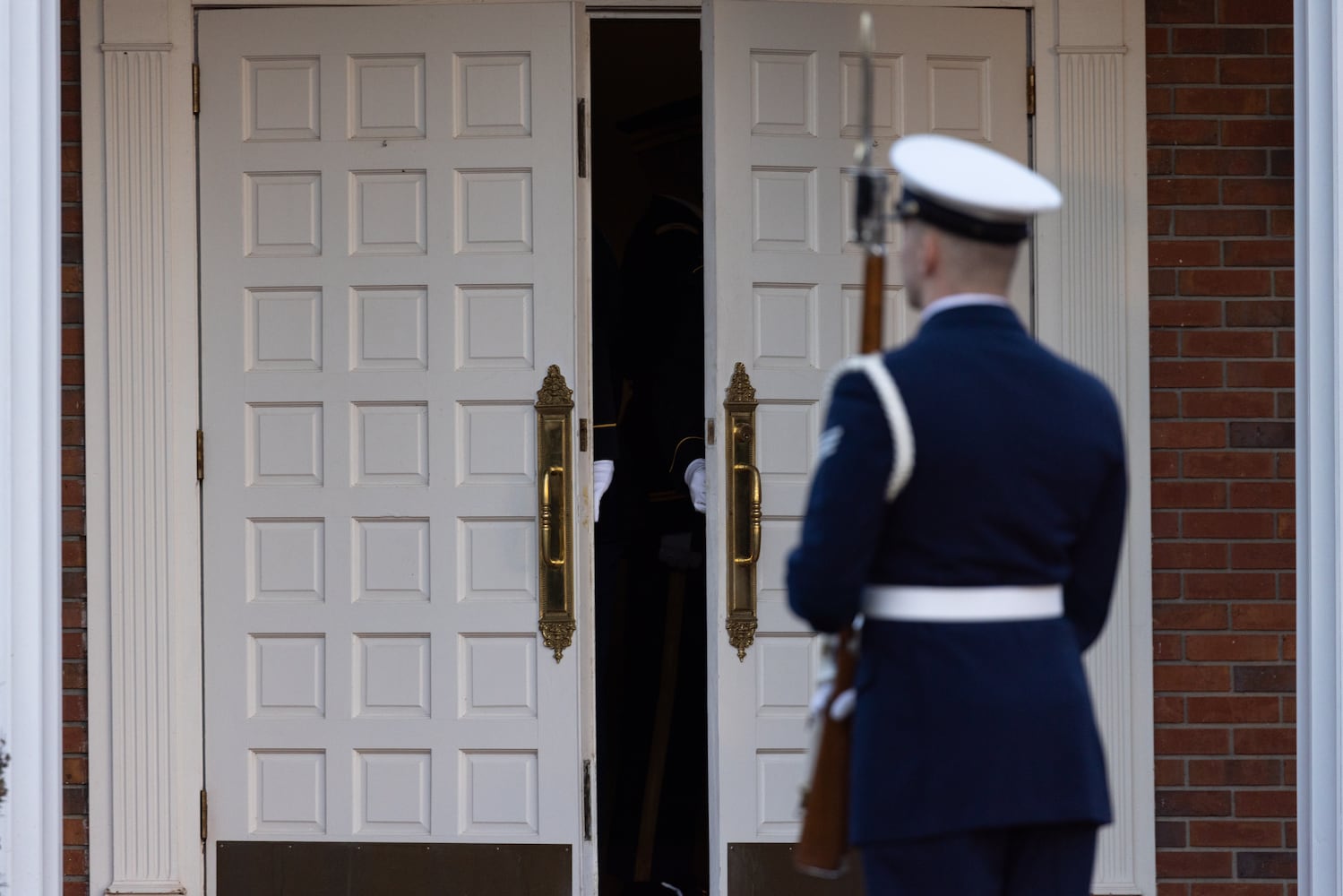 President Carter comes home to Plains for final funeral service
