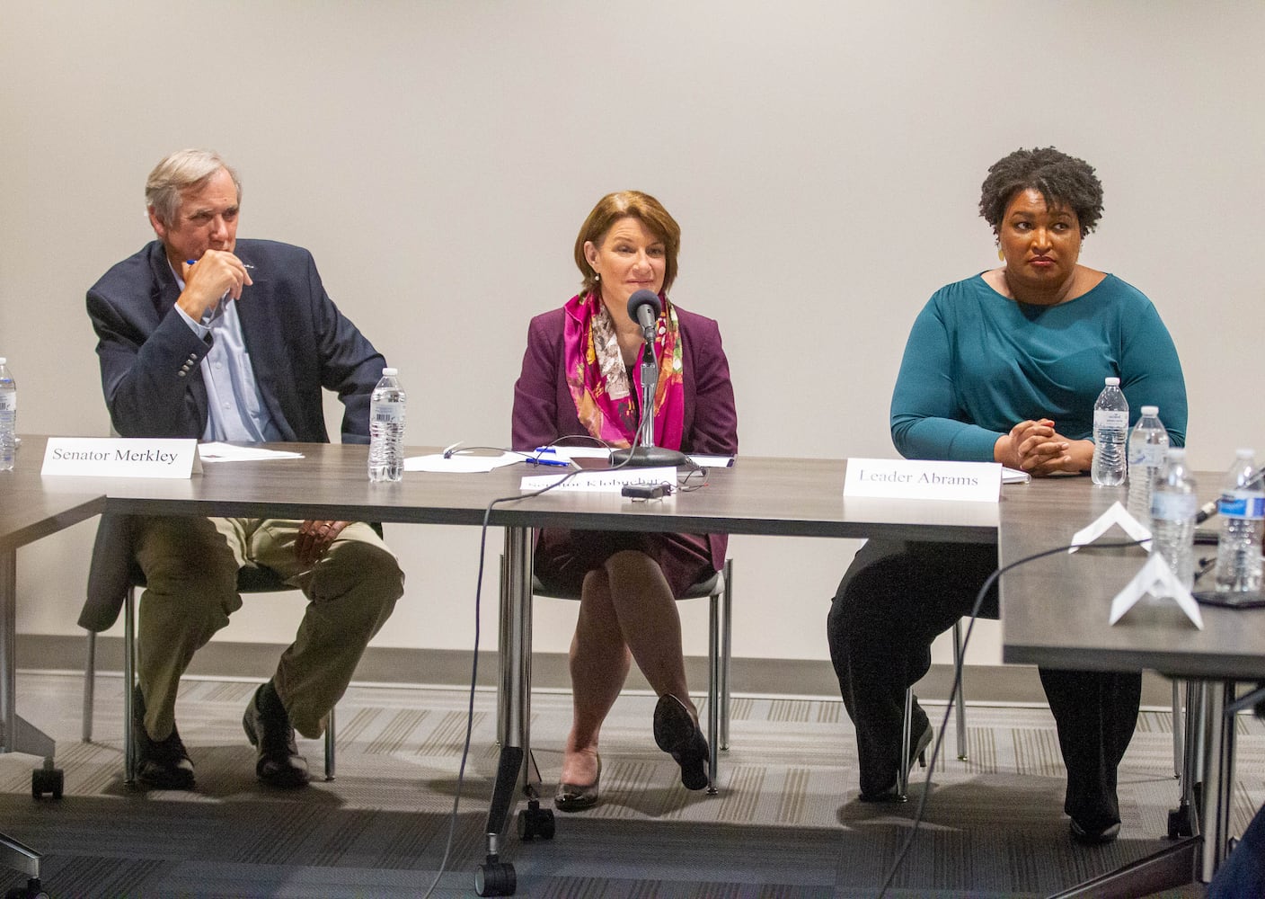 Abrams, Klobuchar hold voting rights roundtable in Georgia