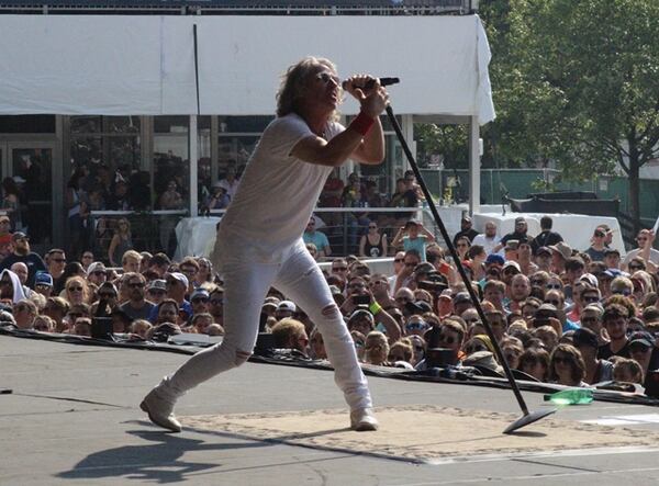  Ed Roland of Collective Soul shows off his undiminished rock moves at Music Midtown on Sept. 17, 2017. Photo: Melissa Ruggieri/AJC