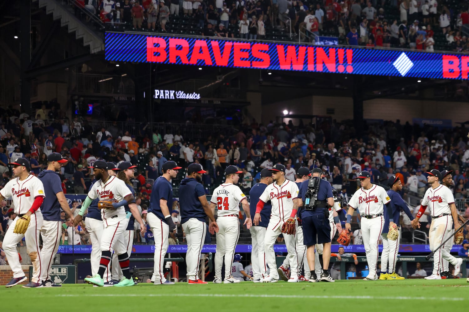 092524 braves photo