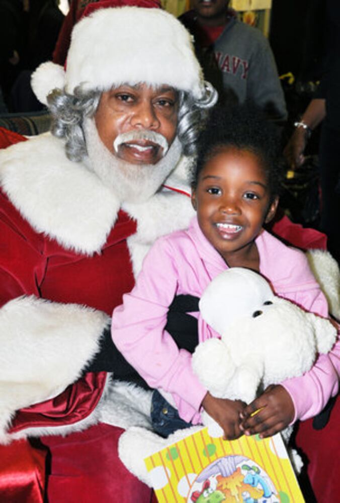 Atlanta Fire and Rescue hosts Christmas party