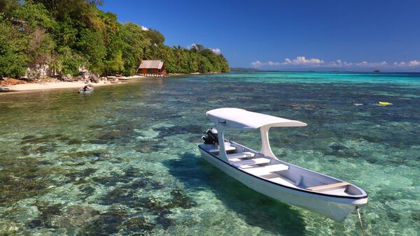 The azure waters at Fatboys Resort were sparkling clear and offered great snorkeling with lots of coral and colorful fish. (Doug Hansen)