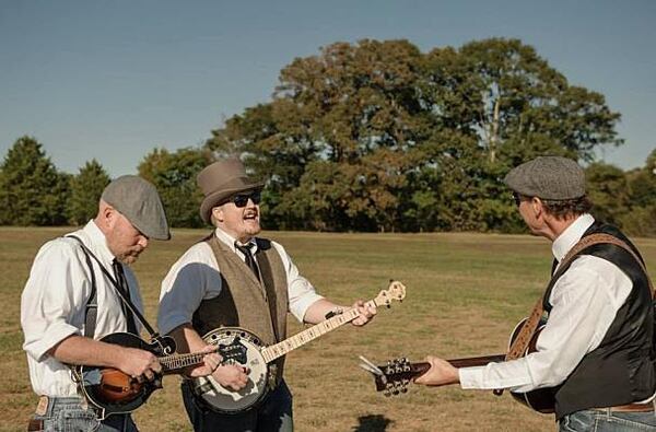 Enjoy a little chicken and pickin' at Venkman's this Saturday.