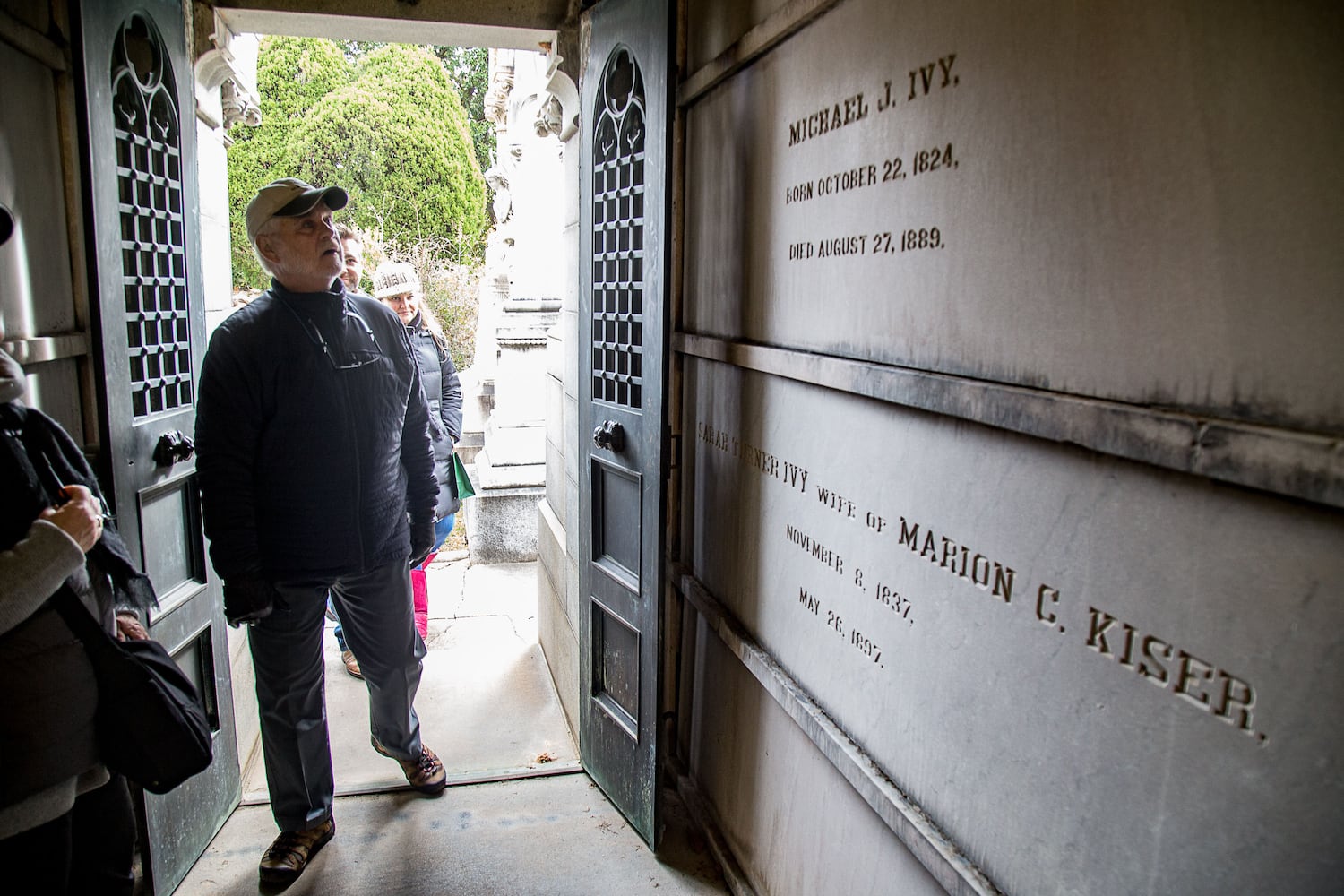 PHOTOS: Love stories at historic Oakland Cemetery