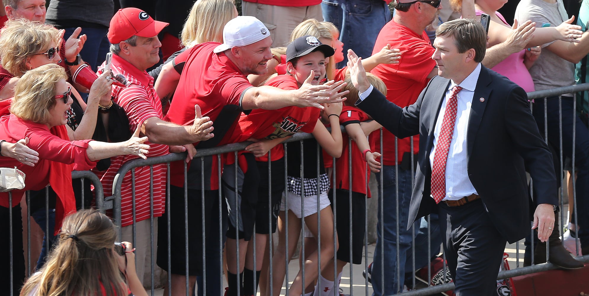 Photos: Bulldogs host South Carolina, seek 9-0 start