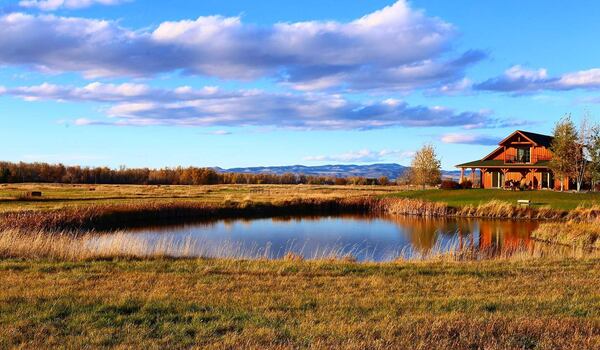 Ranked as one of the Top 25 Small Hotels in the USA, Gallatin River Lodge is 20 minutes from downtown Bozeman and near the Gallatin River, where the movie “A River Runs Through It” was filmed. CONTRIBUTED BY WWW.VISITMT.COM