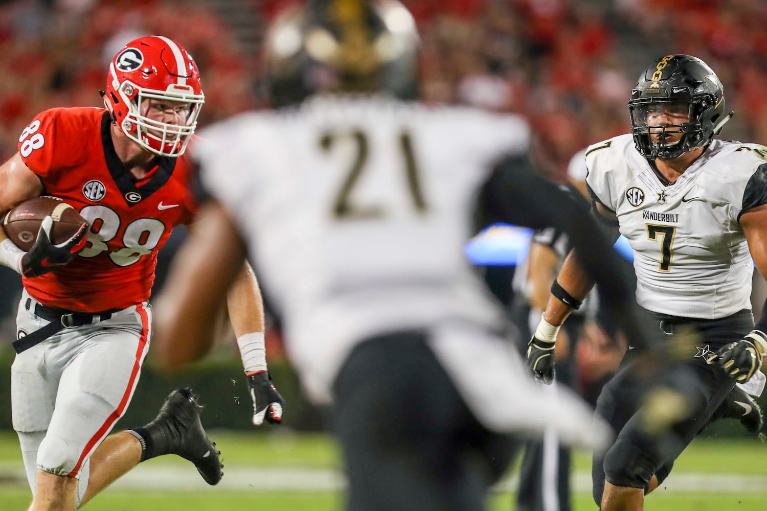 Photos: Bulldogs beat Vanderbilt, improve to 6-0