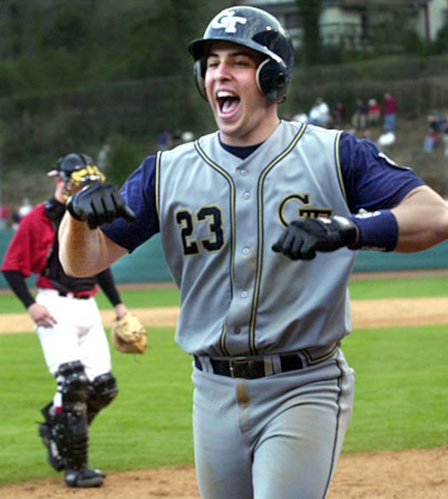 Mark Teixeira says goodbye to the Braves