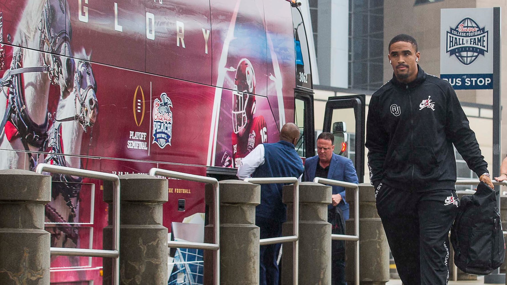 Photos: Oklahoma arrives in Atlanta for Chick-fil-A Peach Bowl